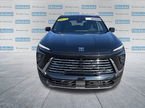 Used 2025 Buick Enclave Preferred image 2