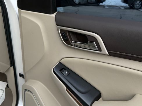 Used 2019 GMC Yukon Denali image 16