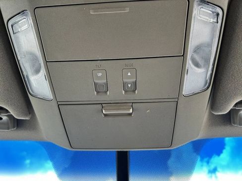 Used 2016 Toyota Sequoia Platinum RWD image 30