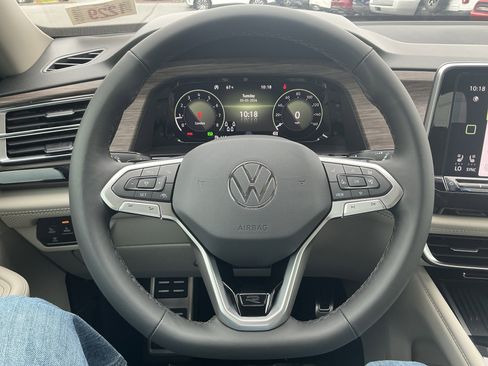 New 2026 Volkswagen Atlas SEL Premium R-Line AWD/4WD image 15