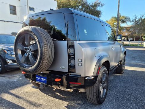 Used 2023 Land Rover Defender 90 X image 3