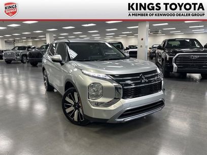 Used 2025 Mitsubishi Outlander SE
