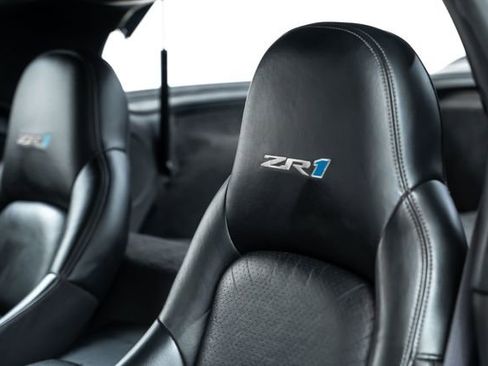 Used 2010 Chevrolet Corvette ZR1 w/ Preferred Equipment Group RWD image 26