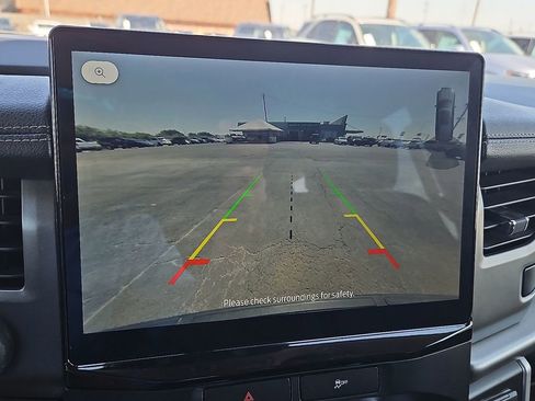 Used 2022 Ford Expedition XLT image 24