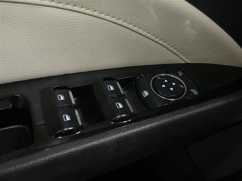 Used 2016 Ford Fusion Titanium FWD image 20
