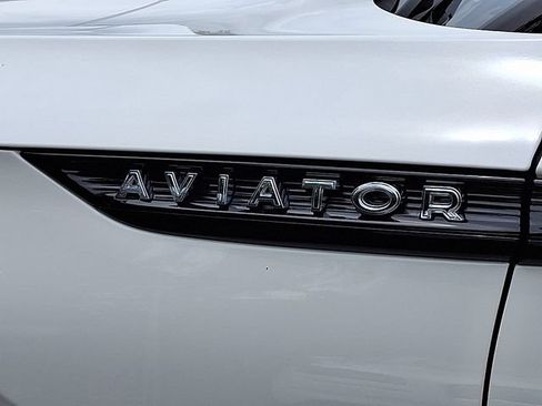 Used 2023 Lincoln Aviator Reserve w/ Equipment Group 201A AWD/4WD image 32