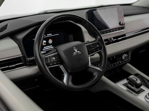 Used 2023 Mitsubishi Outlander SEL Black Edition image 14