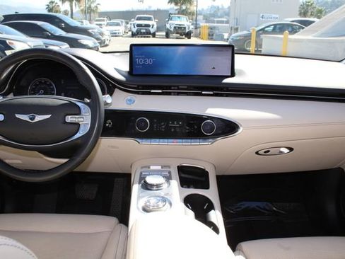 Used 2023 Genesis GV70 2.5T w/ Select Package image 10