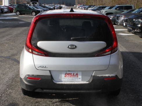 Used 2020 Kia Soul LX image 6