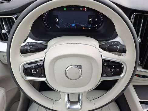 New 2026 Volvo XC60 B5 Ultra w/ Protection Package Premier image 16