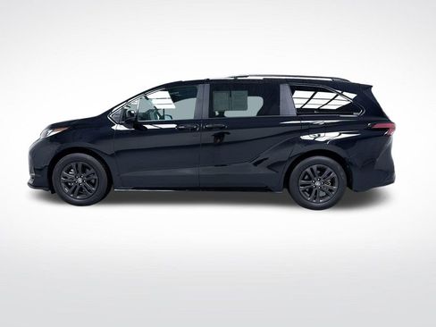 Certified 2025 Toyota Sienna XSE w/ XSE Plus Package AWD/4WD image 12