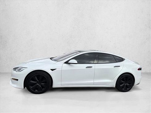 Used 2021 Tesla Model S Plaid image 4