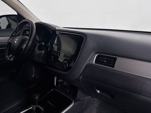 Used 2019 Mitsubishi Outlander SEL AWD/4WD image 28