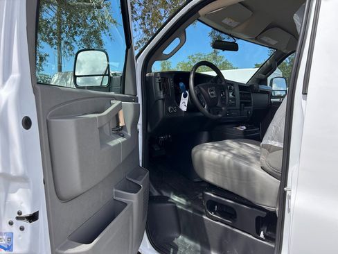 New 2025 GMC Savana 2500 w/ Driver Convenience Package RWD image 12