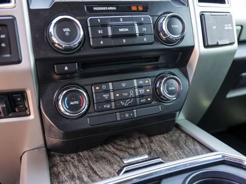 Used 2017 Ford F250 Lariat w/ Chrome Package AWD/4WD image 22