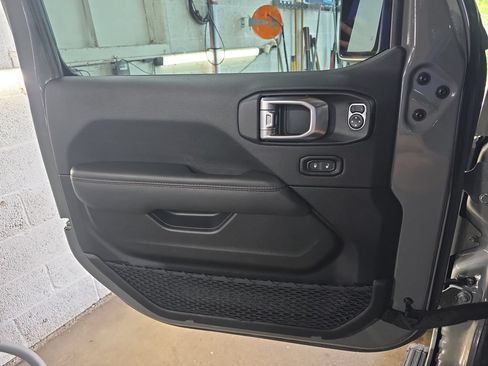 Used 2023 Jeep Wrangler Unlimited Rubicon 392 w/ Xtreme Recon 35" Tire Package AWD/4WD image 27
