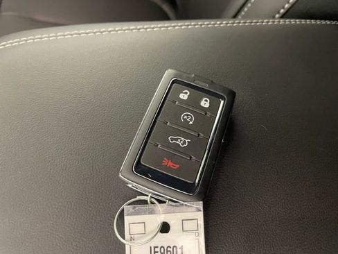 New 2025 Jeep Grand Cherokee Limited 4xe image 4