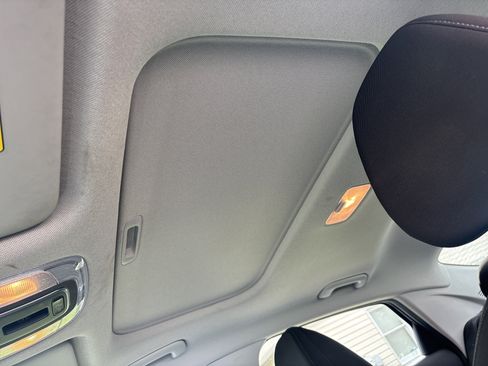 Used 2024 Hyundai Elantra SEL w/ Convenience Package image 30