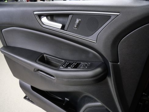 Used 2022 Ford Edge SE w/ Black Appearance Package AWD/4WD image 28