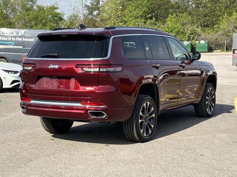 Used 2023 Jeep Grand Cherokee L Overland w/ Luxury Tech Group IV AWD/4WD image 5