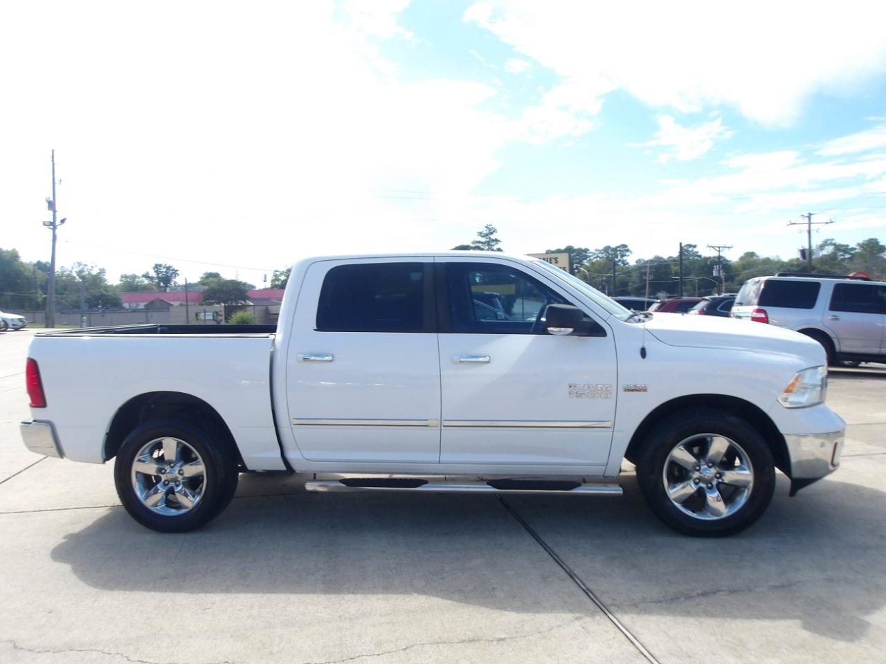 Used 2015 RAM 1500 SLT AWD/4WD image 5