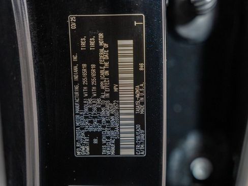 Certified 2025 Toyota Grand Highlander AWD image 40