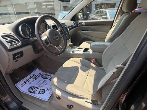 Used 2011 Jeep Grand Cherokee Laredo w/ Security & Convenience Group AWD/4WD image 21