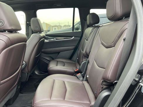 Used 2024 Cadillac XT6 Premium Luxury AWD/4WD image 12