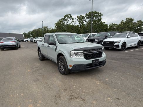 Used 2022 Ford Maverick XLT FWD image 4