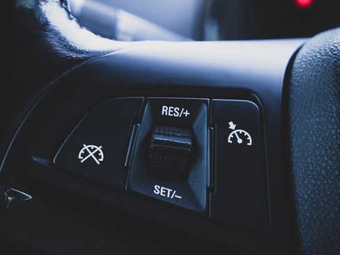 Used 2015 Chevrolet Volt Premium w/ Premium Trim Package image 18