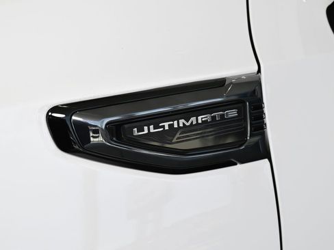 New 2026 GMC Yukon Denali Ultimate w/ LPO, Floor Liner Package image 10