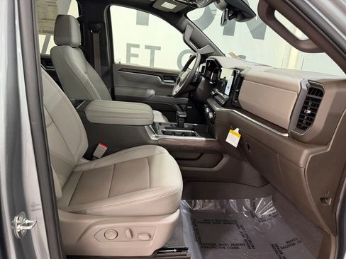 New 2026 GMC Sierra 1500 SLT w/ SLT Premium Plus Package image 30