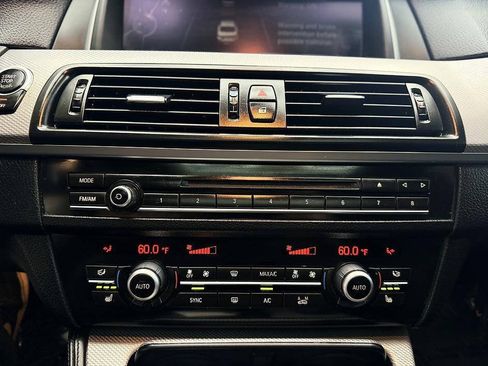 Used 2015 BMW 550i Sedan RWD image 17