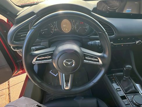 Used 2019 MAZDA MAZDA3 Hatchback w/ Preferred Package image 25