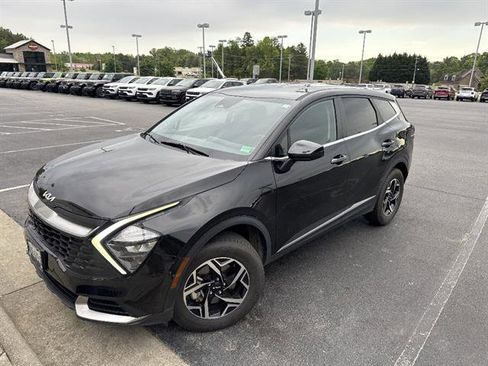 Used 2023 Kia Sportage LX AWD/4WD image 1