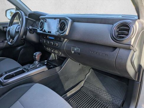 Used 2021 Toyota Tacoma TRD Off-Road w/ Technology Package AWD/4WD image 20