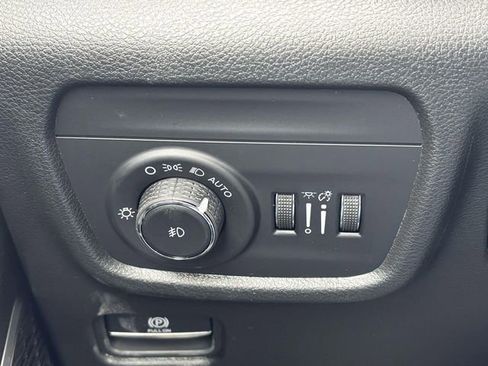 New 2026 Jeep Grand Cherokee L Limited w/ Limited Altitude Package AWD/4WD image 20