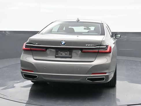 Used 2022 BMW 750i xDrive w/ Executive Package image 16