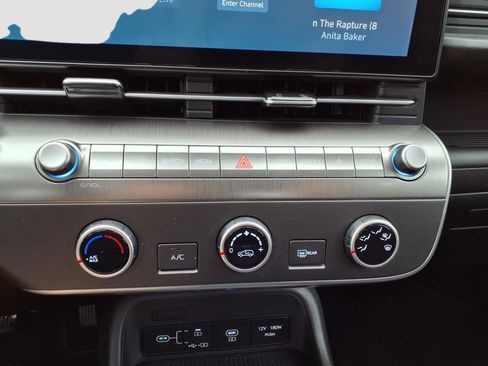 Used 2024 Hyundai Kona SE image 19