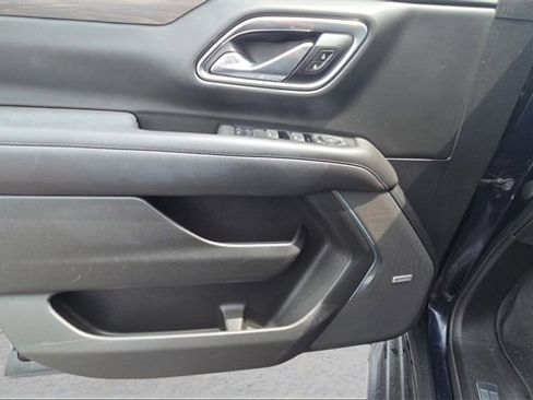 Used 2021 Chevrolet Tahoe LT w/ LT Signature Package image 22