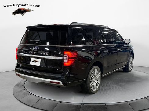 Used 2024 Ford Expedition Max Platinum AWD/4WD image 3
