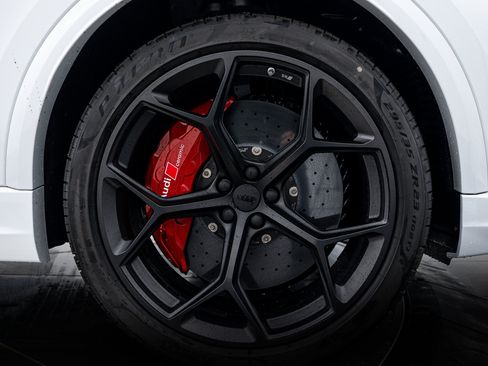 New 2026 Audi RS Q8 performance image 25