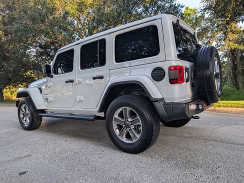 Used 2021 Jeep Wrangler Unlimited Sahara AWD/4WD image 6