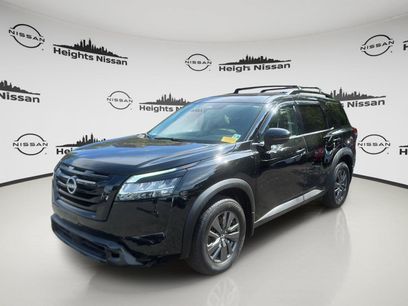 Used 2022 Nissan Pathfinder SV w/ SV Premium Package