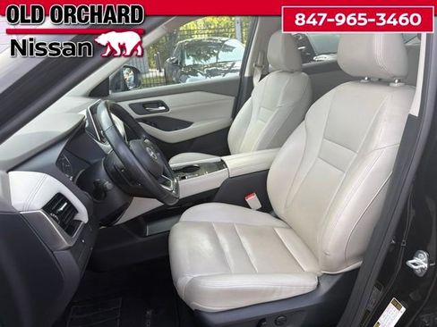 Used 2023 Nissan Rogue SL FWD image 11