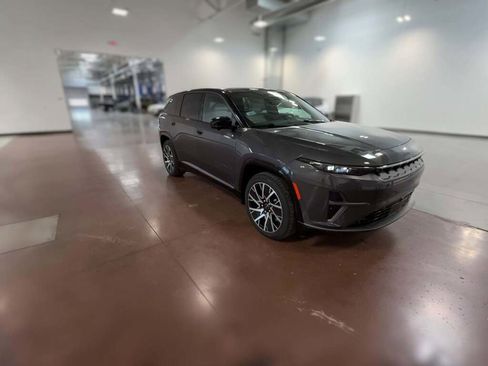 New 2025 Jeep Wagoneer S Limited image 16