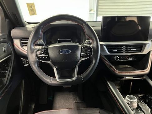 Used 2025 Ford Explorer ST-Line AWD/4WD image 21