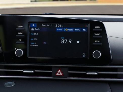 New 2026 Hyundai Elantra SEL Sport FWD image 13