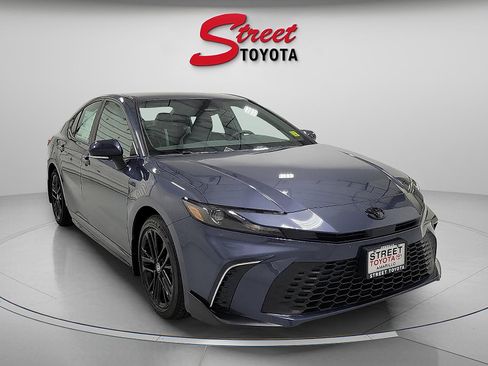 New 2026 Toyota Camry SE w/ Convenience Package FWD image 5