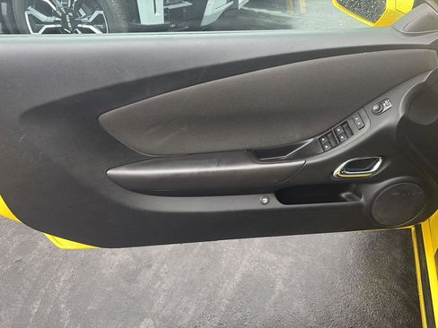 Used 2015 Chevrolet Camaro LT RWD image 11